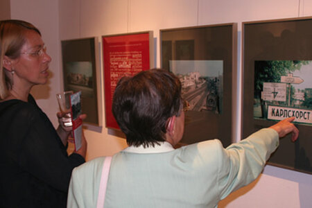In der Ausstellung "Kriegsende in Potsdam", Foto: fbn In der Ausstellung "Kriegsende in Potsdam", Foto: fbn