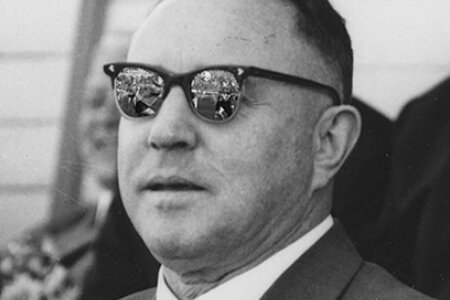 Erich Mielke auf einer Sportveranstaltung der Sportvereinigung Dynamo, 1970 (Montage) Quelle: BStU, MfS, SdM/Fo/181 Erich Mielke auf einer Sportveranstaltung der Sportvereinigung Dynamo