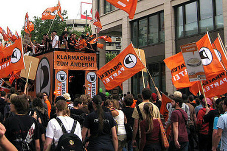 Truck der Piratenpartei 2009 in Berlin. © Piratenpartei Deutschland | CC BY 2.0 Truck der Piratenpartei 2009 in Berlin