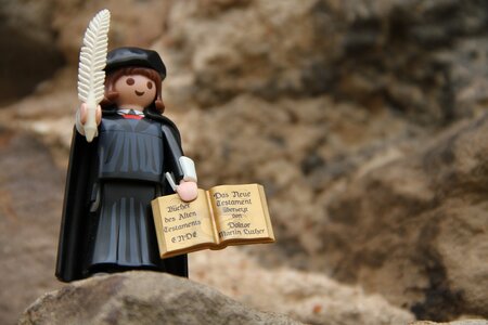 Martin Luther als Lego-Figur, gemeinfrei von Pixabay