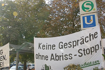 Foto: Ra Boe / Wikipedia; Lizenz: CC by-sa 3.0 Demonstration gegen Stuttgart 21 im Sep. 2010