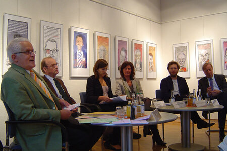 v.l.: Alfred Eichhorn, Dr. Hans-Otto Bräutigam, Dr. Julia Langbein, Claudine Nierth, Jan Philipp Albrecht und S.E. Georges Santer