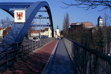 Spreebrücke in Fürstenwalde mit dem Landeswappen