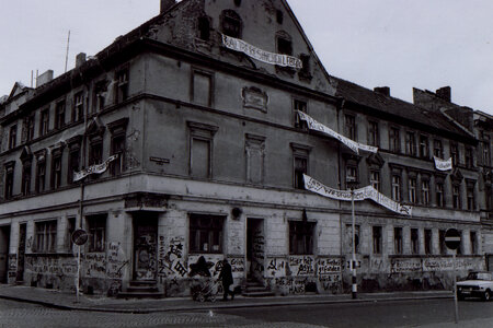 Im März 1990 besetzten junge Menschen die ehemalige Frankfurter Gaststätte „Königs Fritze“
