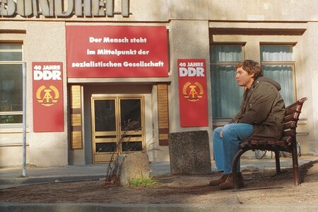 Filmstill aus dem FIlm Goodbye Lenin