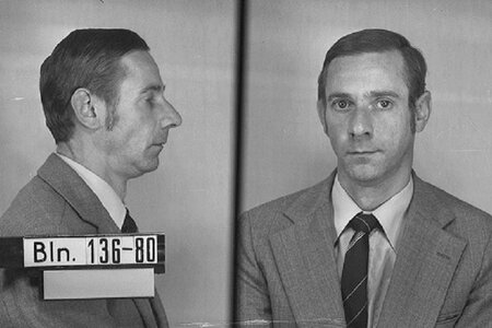 Nach seiner Verhaftung fertigte die Stasi Fotos von Teske an. Sie waren Teil der “erkennungsdienstlichen Behandlung.”