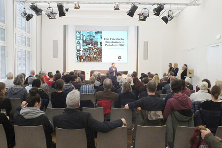 Förderverein des Potsdam Museums e. V.: Die friedliche Revolution in Potsdam 1989 – eine Zeitzeugen-Gesprächsreihe