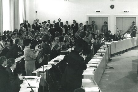 Abstimmung im Plenum 14.04.1992