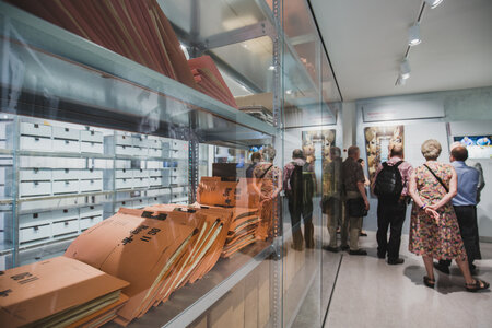 Besuch der Ausstellung "Einblick ins Geheime"