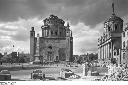 Potsdam, Alter Markt mit Ruinen der Nikolaikirche und dem alten Rathaus Potsdam, Alter Markt mit Ruinen der Nikolaikirche und dem alten Rathaus