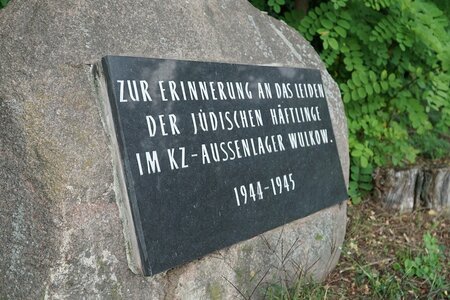 Gedenkstein für die jüdischen Häftlinge im Außenlager Wulkow