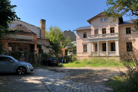 Im heutigen Zustand: das ehemalige Kino Charlott und das Viktoria-Garten-Restaurant