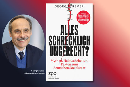 Georg Cremer mit seinem Buch "Alles schrecklich ungerecht"