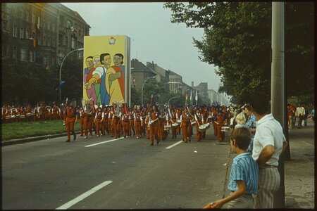 Parade bei den X. Weltfestspielen in Ostberlin Parade bei den X. Weltfestspielen in Ostberlin