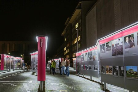 Aufnahme der Stasi-Zentrale. Campus für Demokratie bei Nacht