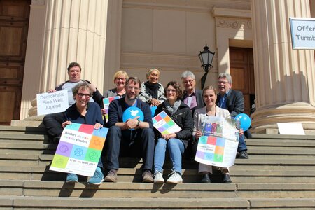 Vertreterinnen und Vertreter des Aktionsbündnis „Anders als du glaubst…“ © proWissen Potsdam e.V.