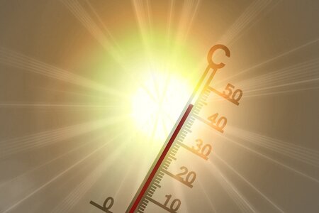 Ein Thermometer mit 42 Grad