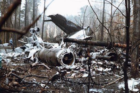 Flugzeugwrack der Tupolew nach Absturz nach Berlin-Bohnsdorf im Dezember 1986