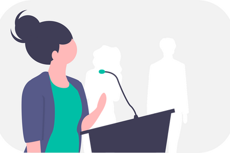 Eine Frau hält eine Rede