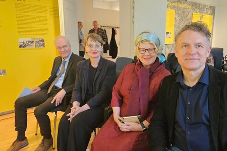 In der Veranstaltung "Zwischen den Zeiten": Dr. Peter Ulrich Weiß, Dr. Anna Kaminsky, Prof. Claudia Weber und Prof. Hermann Wentker (v.r.n.l.) 