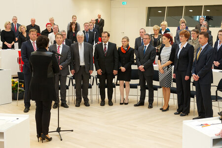 Die neue Landesregierung vor der Vereidigung im Landtag am 5.11.2014.