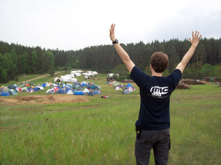 Sicht auf die JMC-Wiese. Foto: Jugendmediencamp
