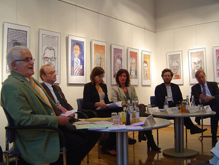 v.l.: Alfred Eichhorn, Dr. Hans-Otto Bräutigam, Dr. Julia Langbein, Claudine Nierth, Jan Philipp Albrecht und S.E. Georges Santer