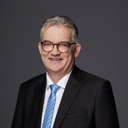 Uwe Feiler