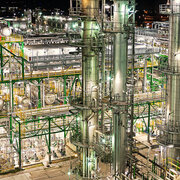 PCK Raffinerie bei Nacht