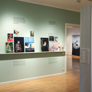 Blick in die Ausstellung "Was bleibt – Arm im Alter"