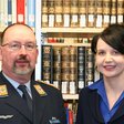 Dipl.-Pädagogin Katrin Hentschel und Oberstleutnant Dr. Harald F. Potempa