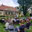 Beim Brandenburg-Quiz auf der Wiese der Landeszentrale