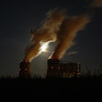 Kraftwerk Schwarze Pumpe bei Nacht, Spremberg, Brandenburg, Deutschland