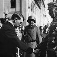Reichspräsident von Hindenburg und Reichskanzler Adolf Hitler am Tage von Potsdam (21. März 1933)