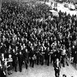 Historisches Bild: Demonstrationszug von Beschäftigten aus Henningsdorf nach Ost-Berlin.