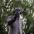 Denkmal Kants in seiner Heimatstadt Königsberg, heute Kaliningrad (Bildhauer: Christian Daniel Rauch)
