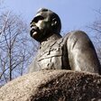 Denkmal von Józef Piłsudski in Turek, ausgelegt von Józef Gosławski