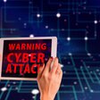 Warnschild Cyber-Attacke
