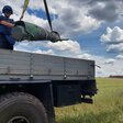 Folgen des Luftkrieges: Nicht exlodierte Munition! Bergung einer nicht explodierten russischen Flugabwehrrakete vom Typ BuK-M1 in der Ukraine